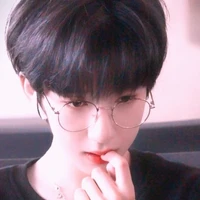 Hạ Tuấn Lâm (lúc nhỏ)