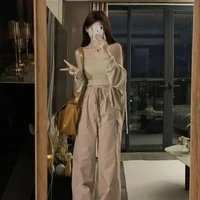 Mẹ của Thoại Quốc và Thuận Quân