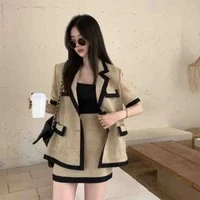 Ngọc Hạ Chị họ Trang và Tuyết