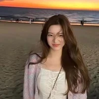 Băng Hà Chị họ của Duy và Huy