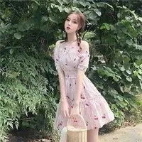 Chị Họ Tân và Tú