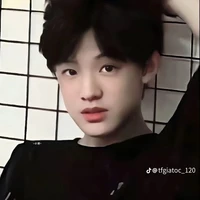 Trương Trạch Vũ(hắn)