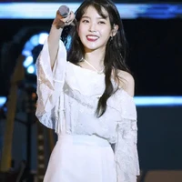 Lee Ji-eun IU 