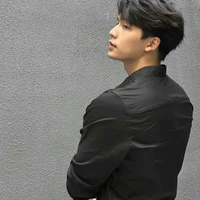 Cung lục châu (anh cả)