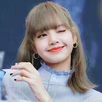 Bạn nữ chính [ Lisa ]