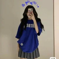 Mẹ của Tân và Ngân