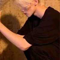 Kiều Yến Mặc ( lúc trẻ )