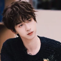 Hạ Tuấn Lâm( Hoa Hồng Gai-J2)