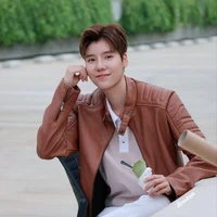 Tee (bạn Freen)