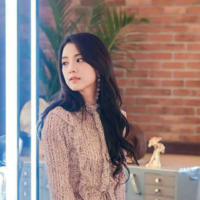 Kim Jisoo “cô”