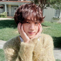 Jin(mẹ cậu)