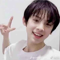 Tả Hàng lúc bé