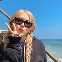 Park Chaeyoung ( Rosé )