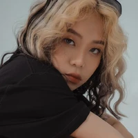 Nguyễn Thảo Linh(Tlinh)