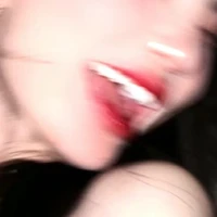 Somebody? - Nữ
