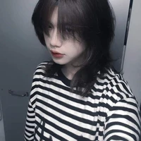 Hàn Tử Hy---Y