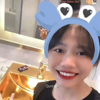 V.Huyền
