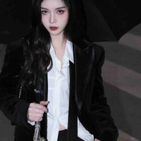 Trịnh Khánh Linh-me nu9