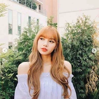 Lalisa Manoban ( nàng )