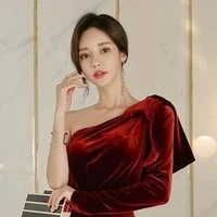 Bà Vương_mẹ ltt,ln