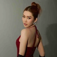 Lê Huỳnh Thúy Ngân-Phạm phu nhân 