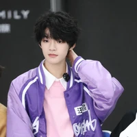 Uông Tuấn Hy(hắn)