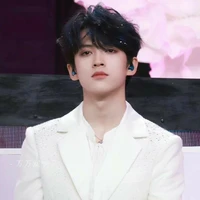 Trần Thiên Nhuận ( Phù Thủy )