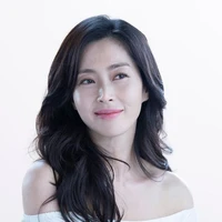 Bà Tuyết - Mẹ nàng