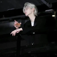 Quân Dạ Triều_nam9