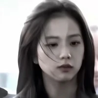 Kim Jisoo [ Cô ]