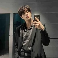 Lâm Chí Khanh. Thư kí