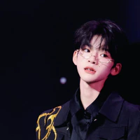 Uông Tuấn Hy/hắn/