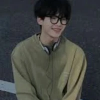 Trần Vũ Gia Nguyên/em nu9