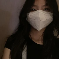D (Tgiả)