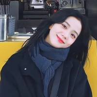 Kim Jisoo ( y)