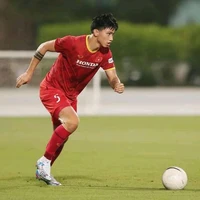 Văn Hậu