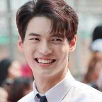 huỳnh trần bảo long ba nữ 9