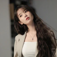 IU