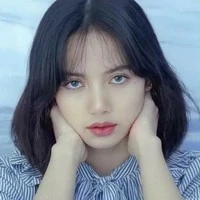 Lalisa Manobal [ Cô ]