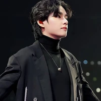 Kim Tae-hyung (V)