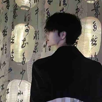 Tạ Hoàng Tiêu Duật - anh 2 của cô