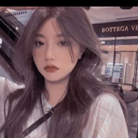 Hạ Lý Kiều Vy
