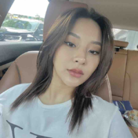 Nam Armstrong ( chị hai của Becky  )