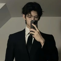 Nguyễn Việt Hoàng ( ba n9)