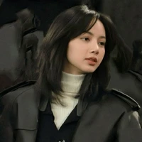 LaLisa Manoban [ cô ]