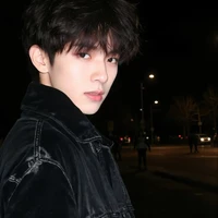 Phan Hoàng Vũ|@HoangVu|²⁵