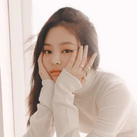 Kim Jennie (Em)