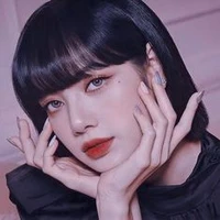 LALISA MANOBAN"Y""top