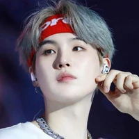 min Yoongi"Suga""top"