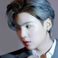 Min Yoongi (Suga)